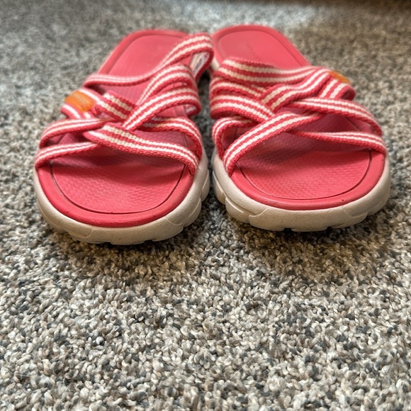 Land’s End sandals - Picture 2 of 6